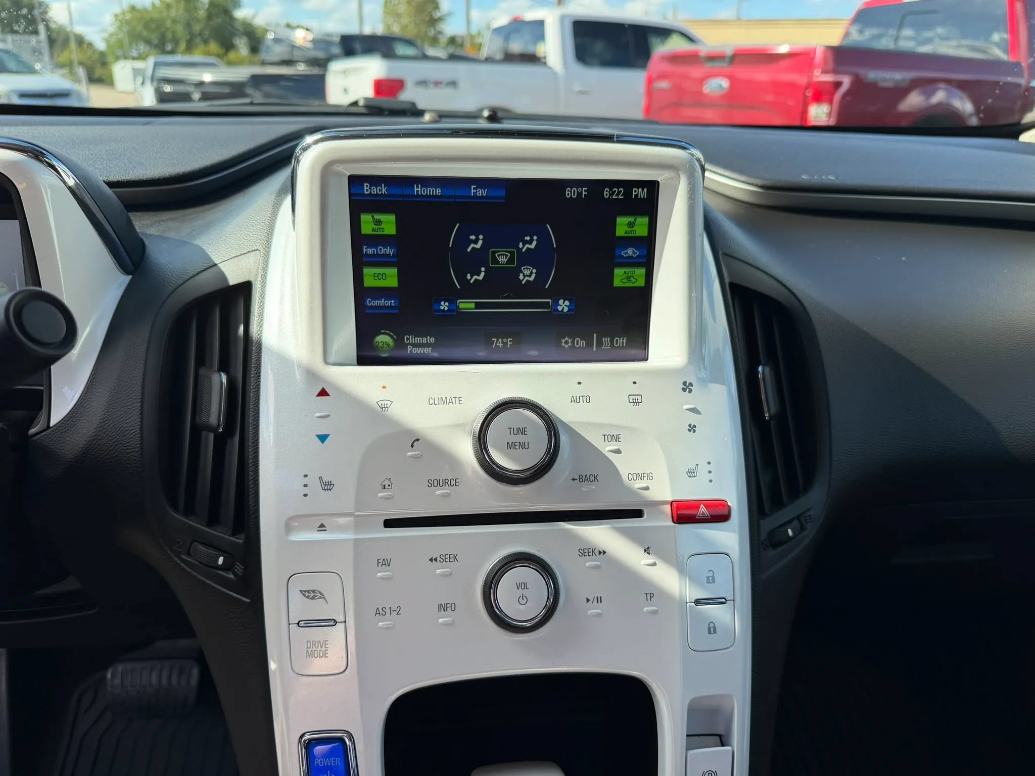 Used 2013 Chevrolet Volt w/ Comfort Package FWD image 19