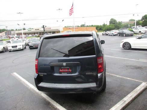 Used 2009 Dodge Grand Caravan SE image 4