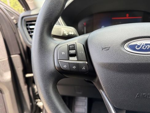Used 2025 Ford Escape Active AWD/4WD image 16