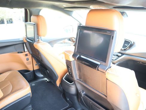Used 2022 Chrysler Pacifica Pinnacle AWD/4WD image 57