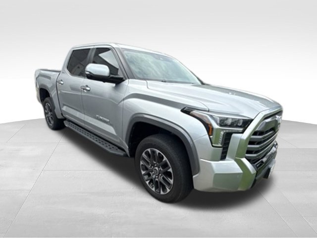 Used 2024 Toyota Tundra Limited AWD/4WD image 9