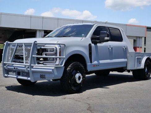 Used 2024 Ford F350 Lariat w/ FX4 Off-Road Package AWD/4WD image 6