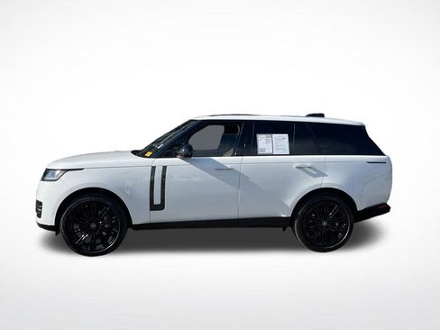 Used 2023 Land Rover Range Rover SE image 3