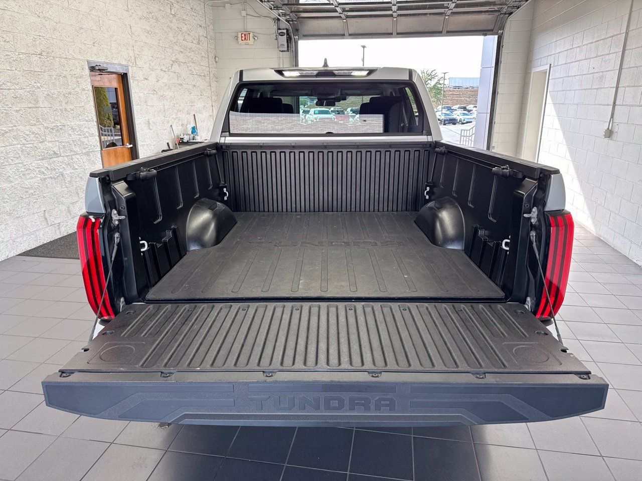 Used 2022 Toyota Tundra SR5 w/ TRD Off-Road Package AWD/4WD image 10