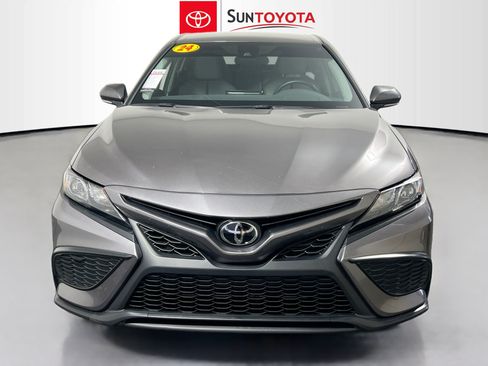 Used 2024 Toyota Camry SE FWD image 10