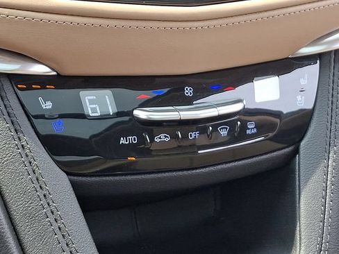 Used 2022 Cadillac XT5 Premium Luxury w/ Platinum Package AWD/4WD image 15