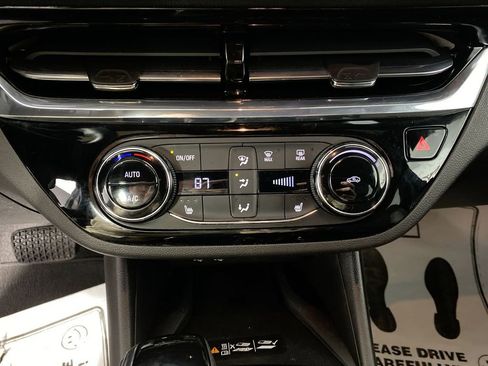 Certified 2024 Buick Envista Sport Touring w/ Convenience I Package image 18