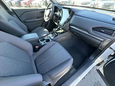 Used 2025 Subaru Forester Premium AWD/4WD image 19