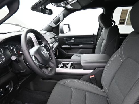 New 2026 RAM 1500 4x4 Crew Cab image 13