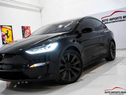 Used 2022 Tesla Model X Plaid image 35
