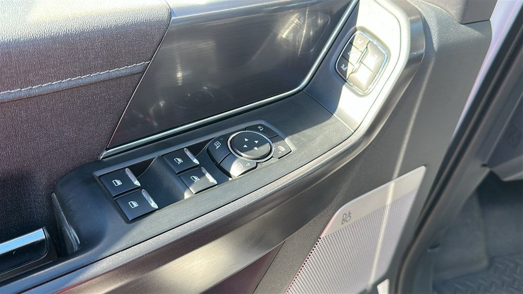 Used 2024 Ford F150 Lariat AWD/4WD image 13