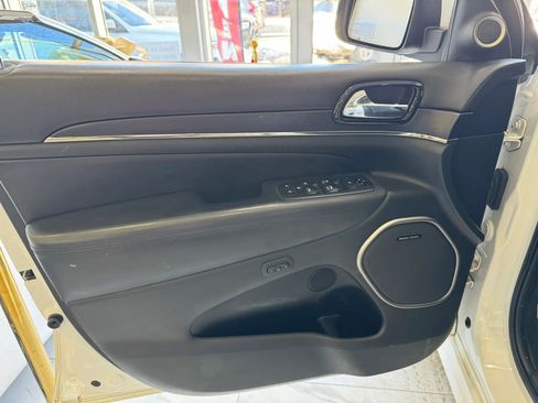 Used 2019 Jeep Grand Cherokee High Altitude AWD/4WD image 5