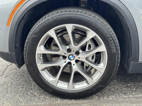 Certified 2024 BMW X5 xDrive40i w/ Premium Package AWD/4WD image 9