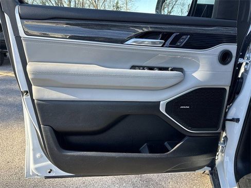 Used 2022 Jeep Wagoneer Series II w/ Premium Group I image 27