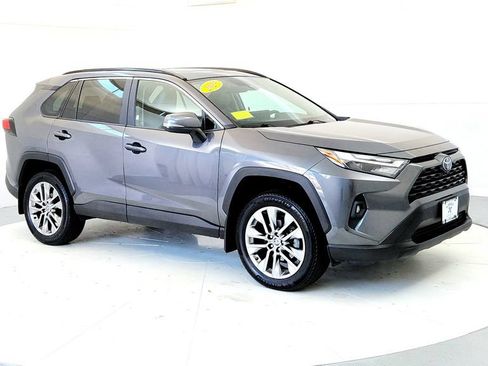 Used 2025 Toyota RAV4 XLE Premium w/ Weather Package AWD/4WD image 7