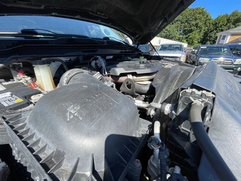 Used 2016 RAM 2500 Tradesman w/ Chrome Appearance Group AWD/4WD image 29