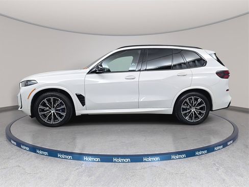 Used 2024 BMW X5 M60i image 9