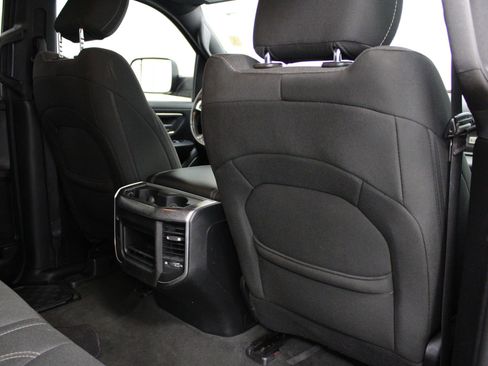 Used 2019 RAM 1500 Big Horn AWD/4WD image 18