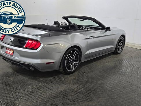Used 2022 Ford Mustang Premium RWD image 13