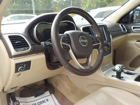 Used 2015 Jeep Grand Cherokee Overland w/ Trailer Tow Group IV image 11