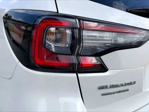 Used 2022 Subaru Outback Limited XT AWD/4WD image 28