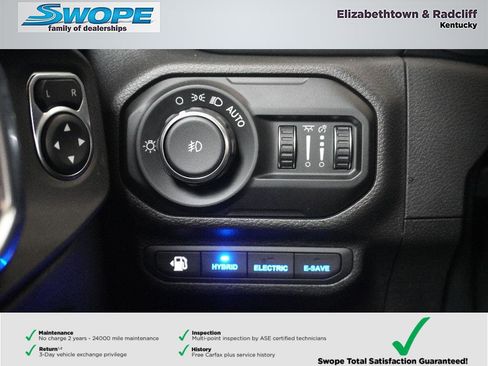 Used 2022 Jeep Wrangler Unlimited Sahara w/ Cold Weather Group AWD/4WD image 16