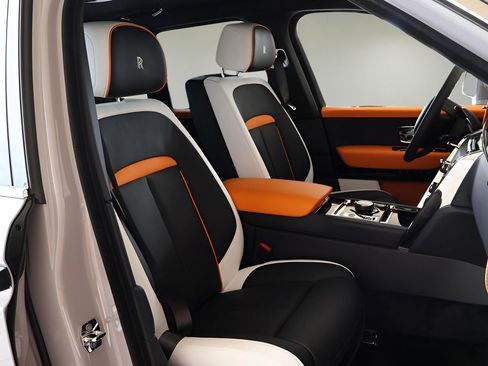 New 2026 Rolls-Royce Cullinan AWD/4WD image 25