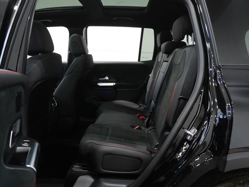 New 2026 Mercedes-Benz GLB 250 4MATIC image 17