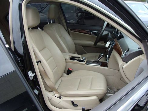 Used 2014 Mercedes-Benz C 300 4MATIC Sedan image 10