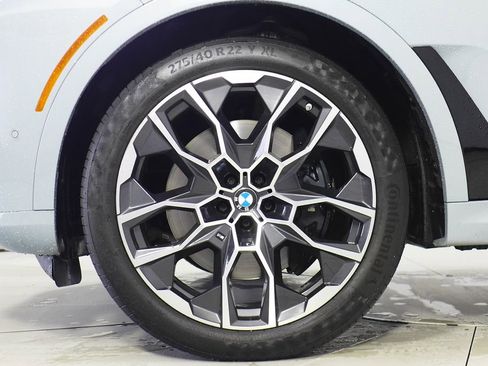 Used 2024 BMW X7 M60i w/ M Sport Professional Package image 5