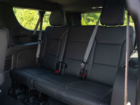 Used 2025 GMC Yukon XL Denali AWD/4WD image 19