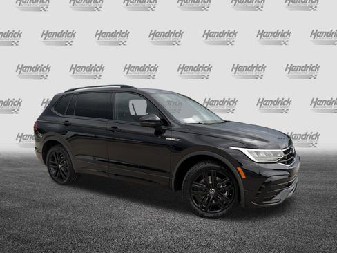 Used 2022 Volkswagen Tiguan SE R-Line AWD/4WD image 5