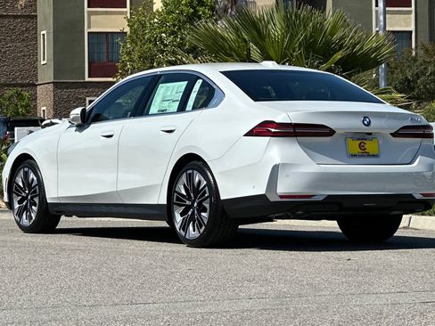 New 2026 BMW 530i RWD image 5