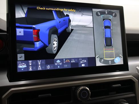 Used 2025 Toyota Tacoma TRD Off-Road w/ TRD Off Road Premium Package AWD/4WD image 21