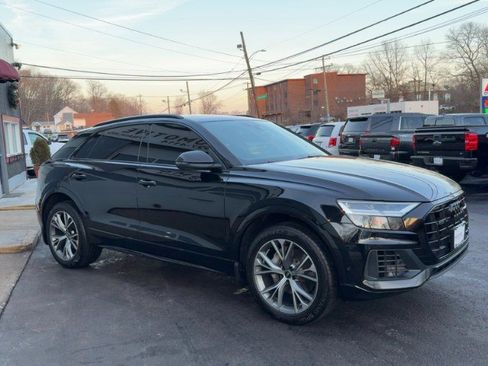 Used 2021 Audi Q8 Premium w/ Black Optic Package image 4