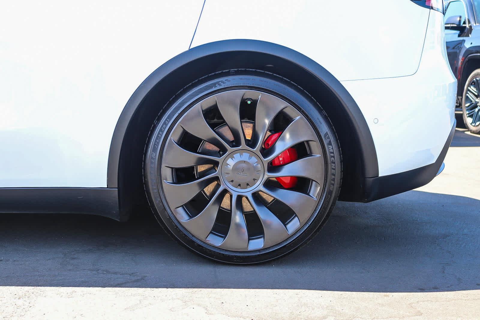 Used 2022 Tesla Model Y Performance AWD/4WD image 10