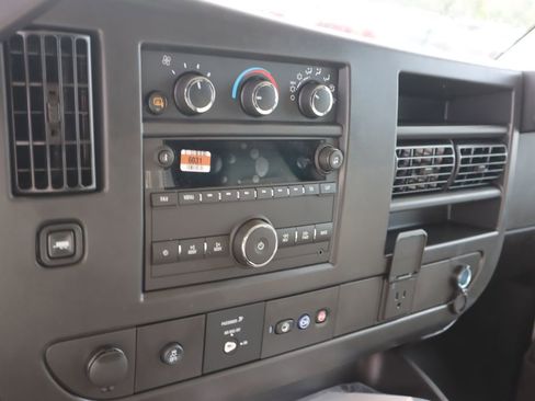 New 2025 GMC Savana 2500 w/ Driver Convenience Package image 10