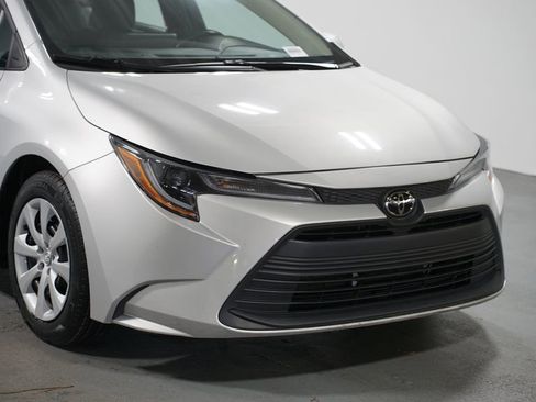 Certified 2024 Toyota Corolla LE image 4