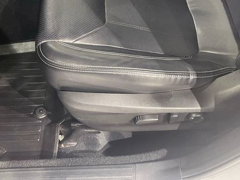 Used 2019 Subaru Forester Limited AWD/4WD image 19