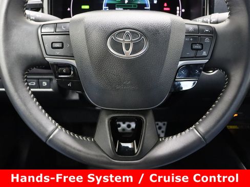 Certified 2025 Toyota Camry SE image 24