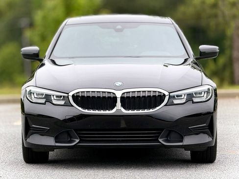 Used 2019 BMW 330i Sedan w/ Driving Assistance Package RWD image 3