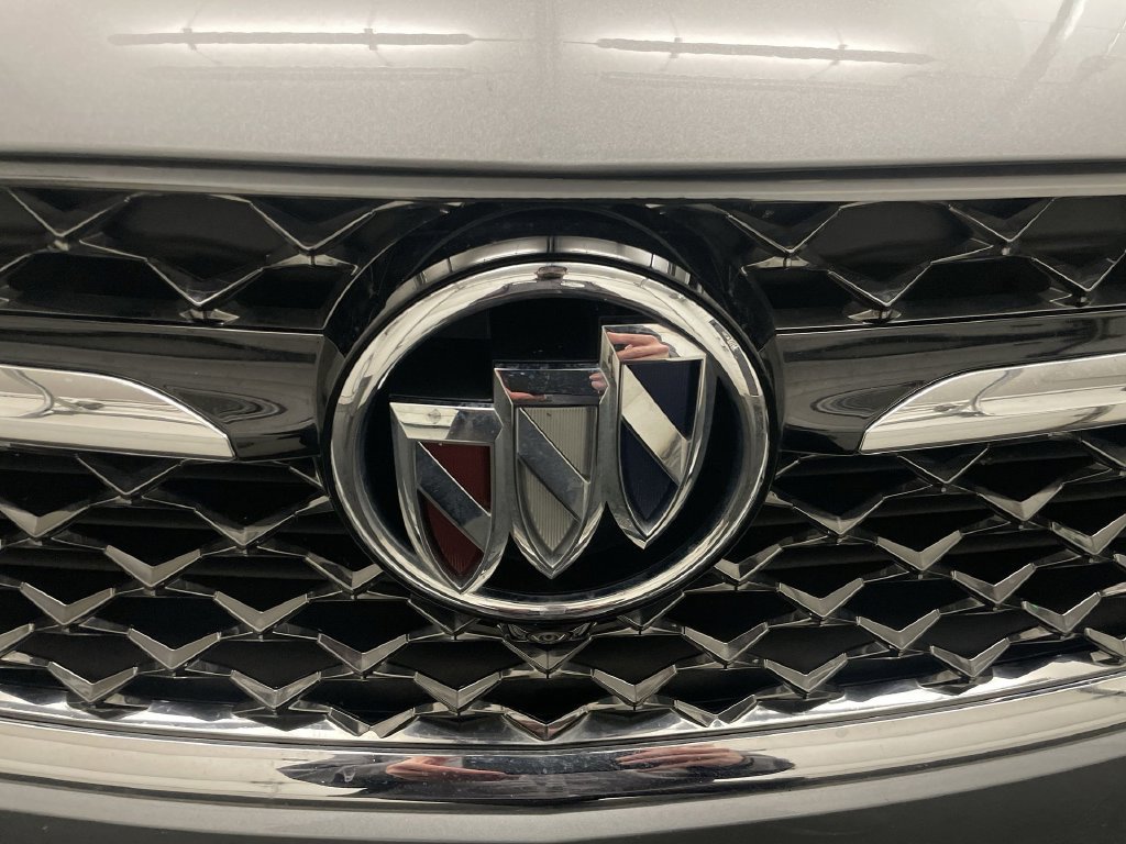 Used 2023 Buick Envision Avenir AWD/4WD image 27
