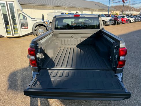 Used 2025 Ford Maverick Lobo image 8