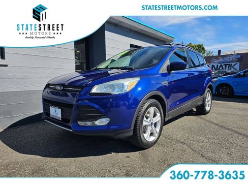 Used 2015 Ford Escape SE w/ Equipment Group 201A AWD/4WD image 1