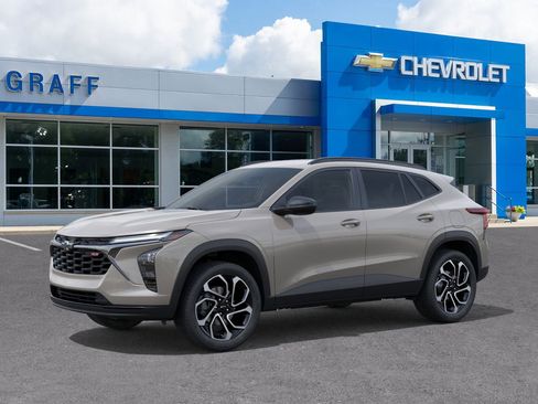 New 2026 Chevrolet Trax RS w/ Driver Confidence Package image 2