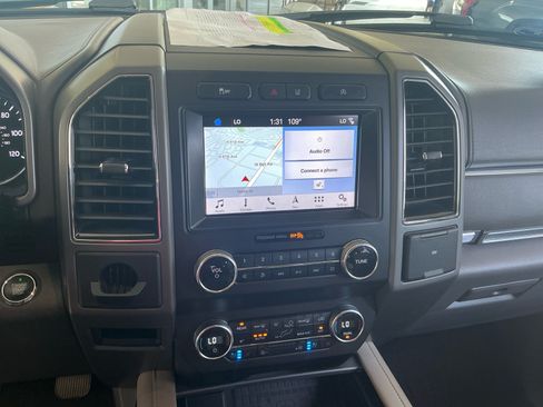Used 2019 Ford Expedition Max XLT w/ Equipment Group 202A RWD image 11