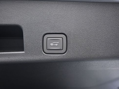 New 2026 Chevrolet Traverse LT w/ Driver Confidence Package FWD image 32