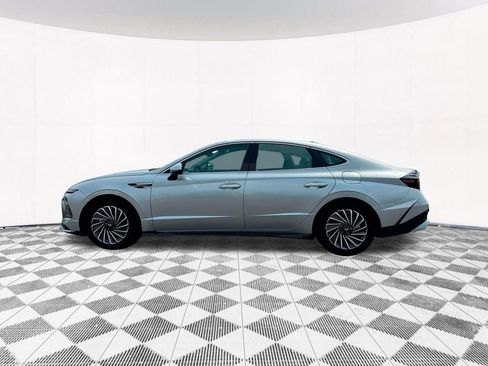 New 2025 Hyundai Sonata SEL image 3