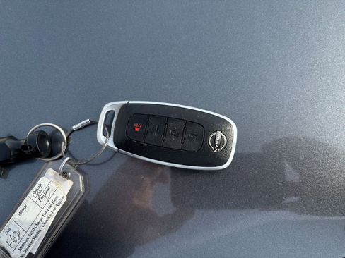 Used 2025 Nissan Sentra SV image 21