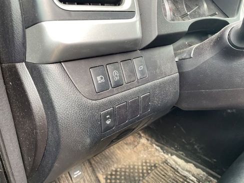 Used 2017 Toyota Highlander XLE image 14